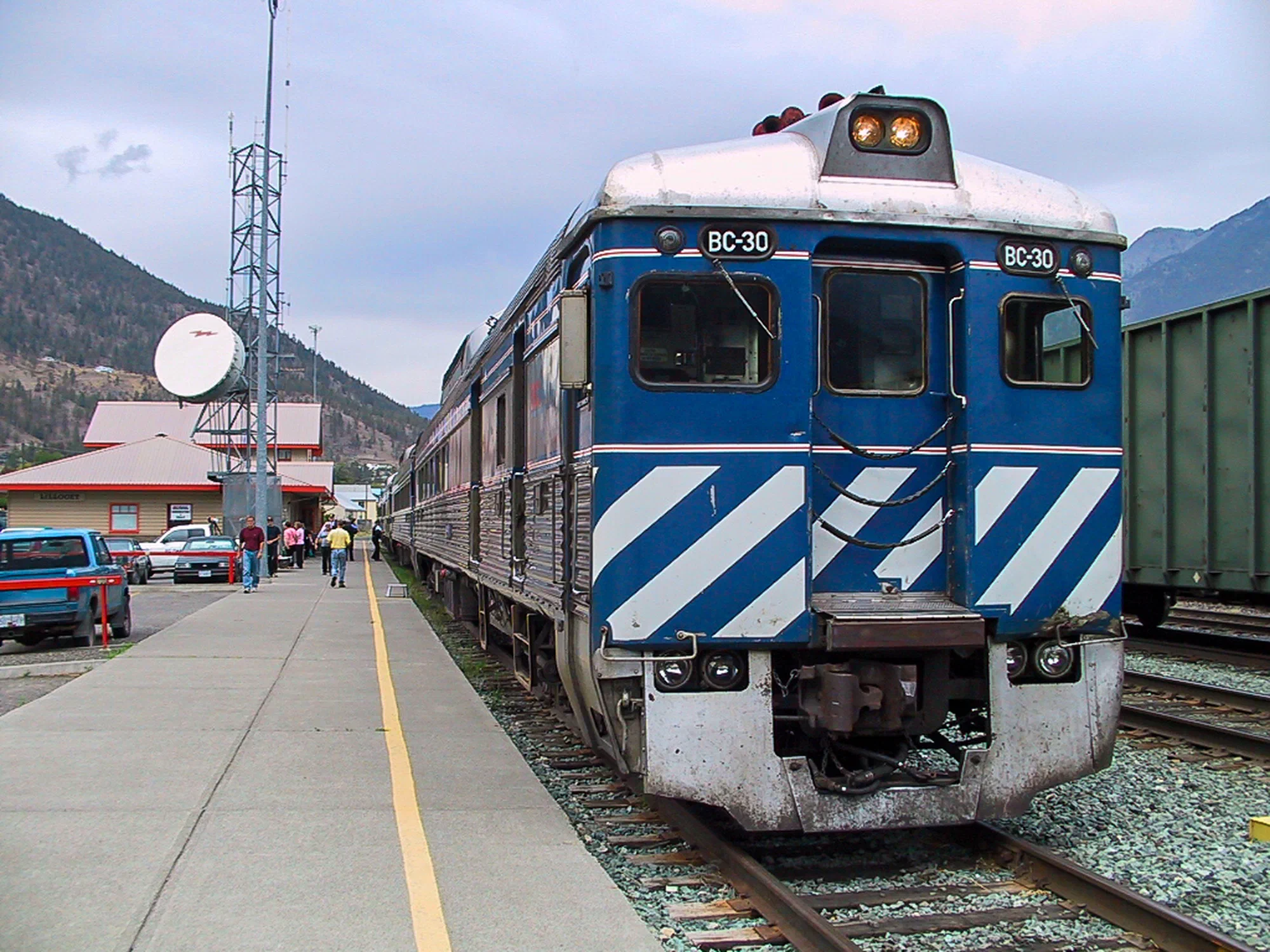 Cariboo Prospector stops in Lillooet