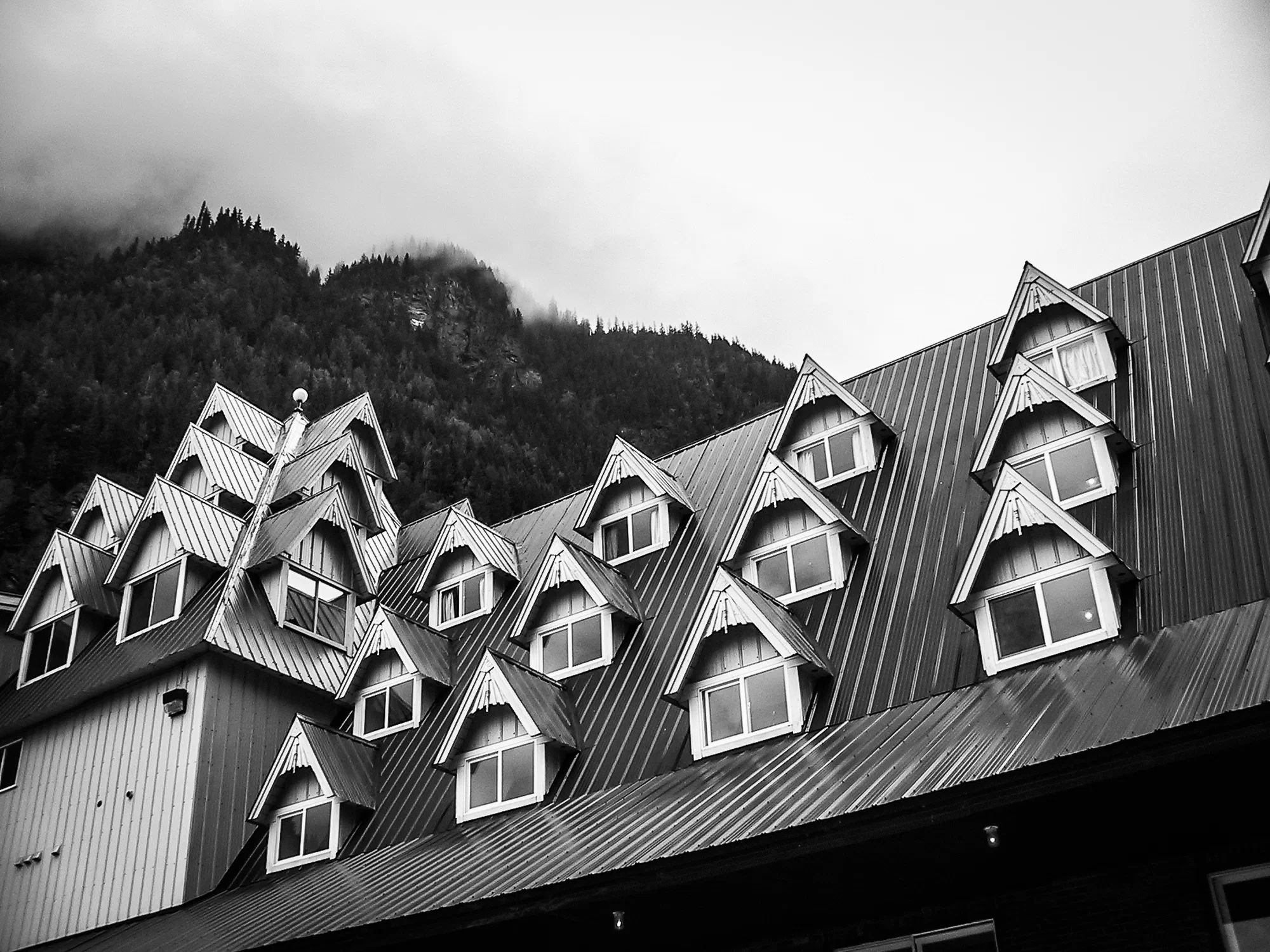 Chateau Three Valley Gap