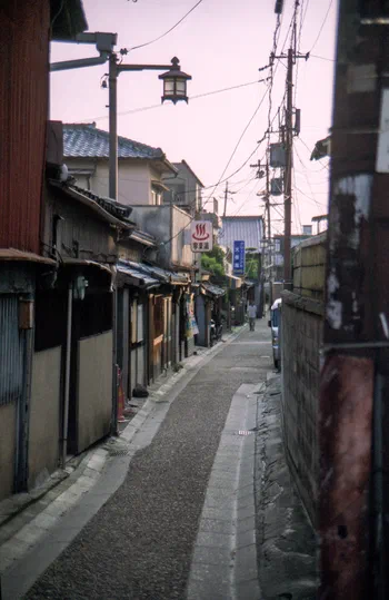 A random Nara alley