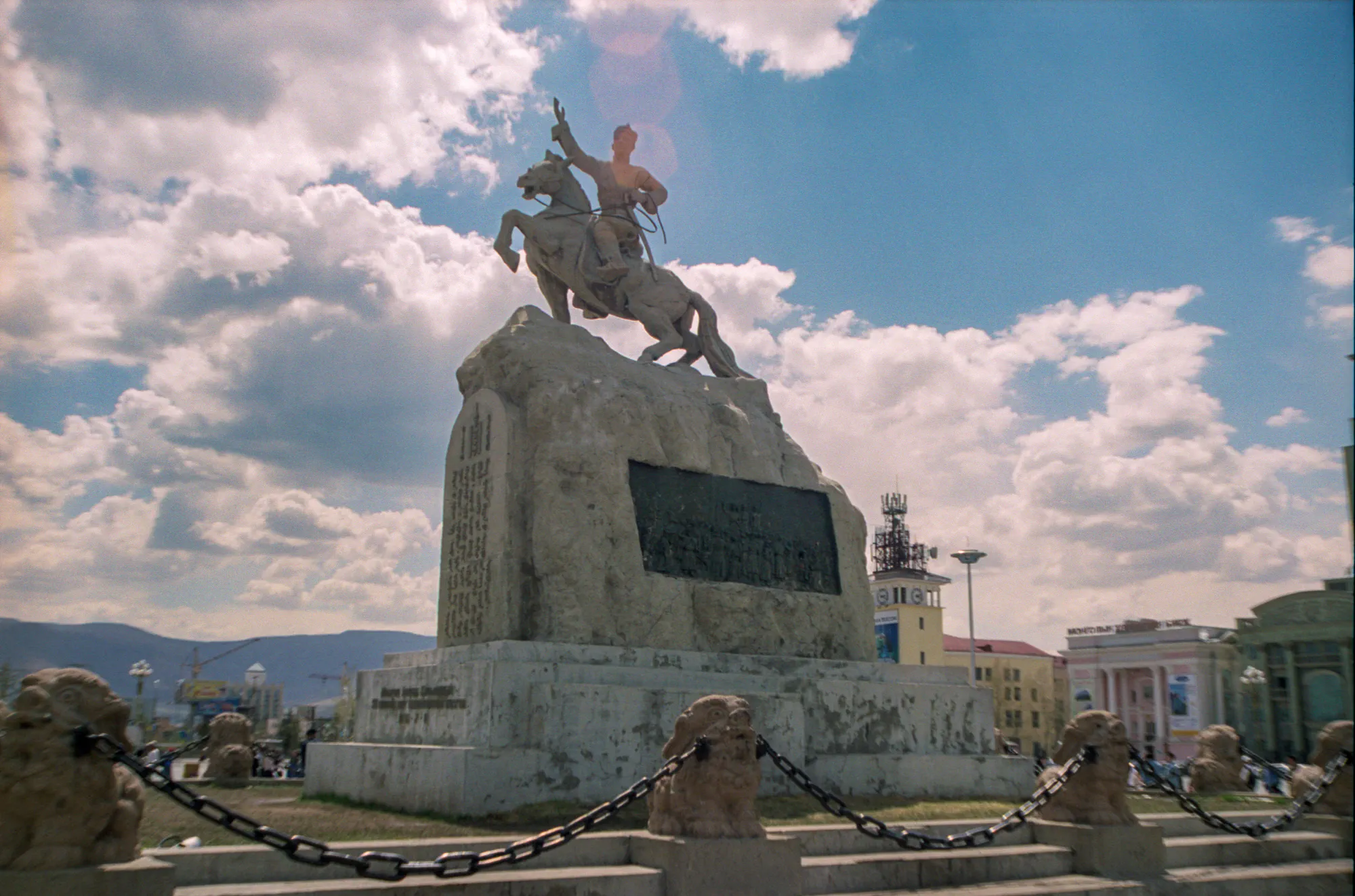 Statue of Damdin Sükhbaatar