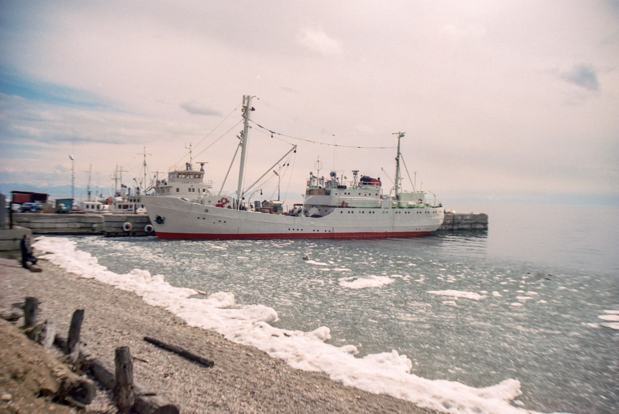 Ships docked at Listvyanka